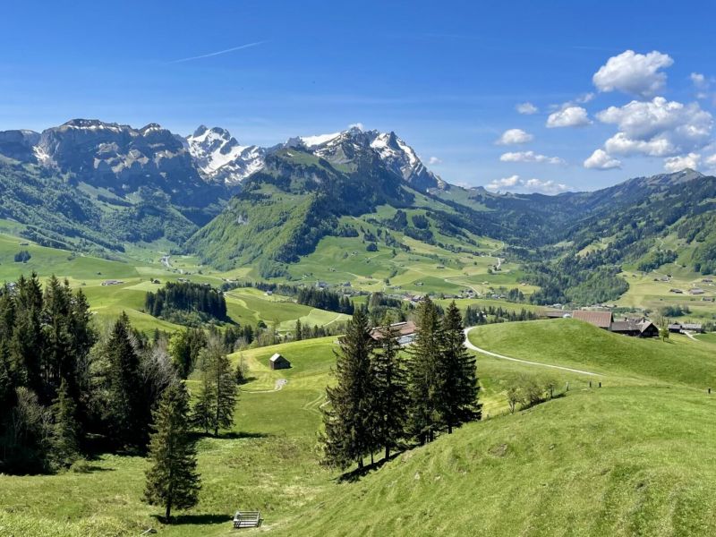 Traumhafter Blick aufs Alpsteingebirge. Und ein Forstseeli dazu