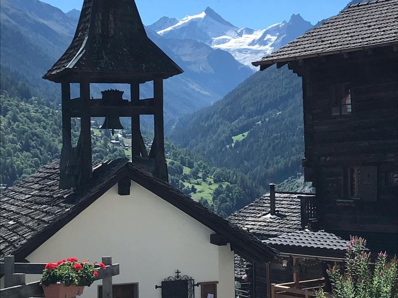 Von Grimentz nach Pinsec. Entlang einer Suone