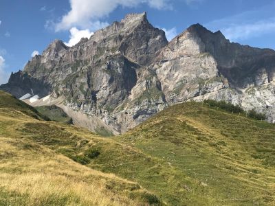 Zu Fuss über den Surenenpass