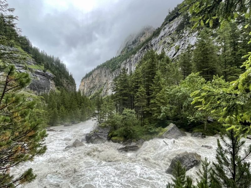 Über den Tunneln ein Naturjuwel: Das Gasterntal